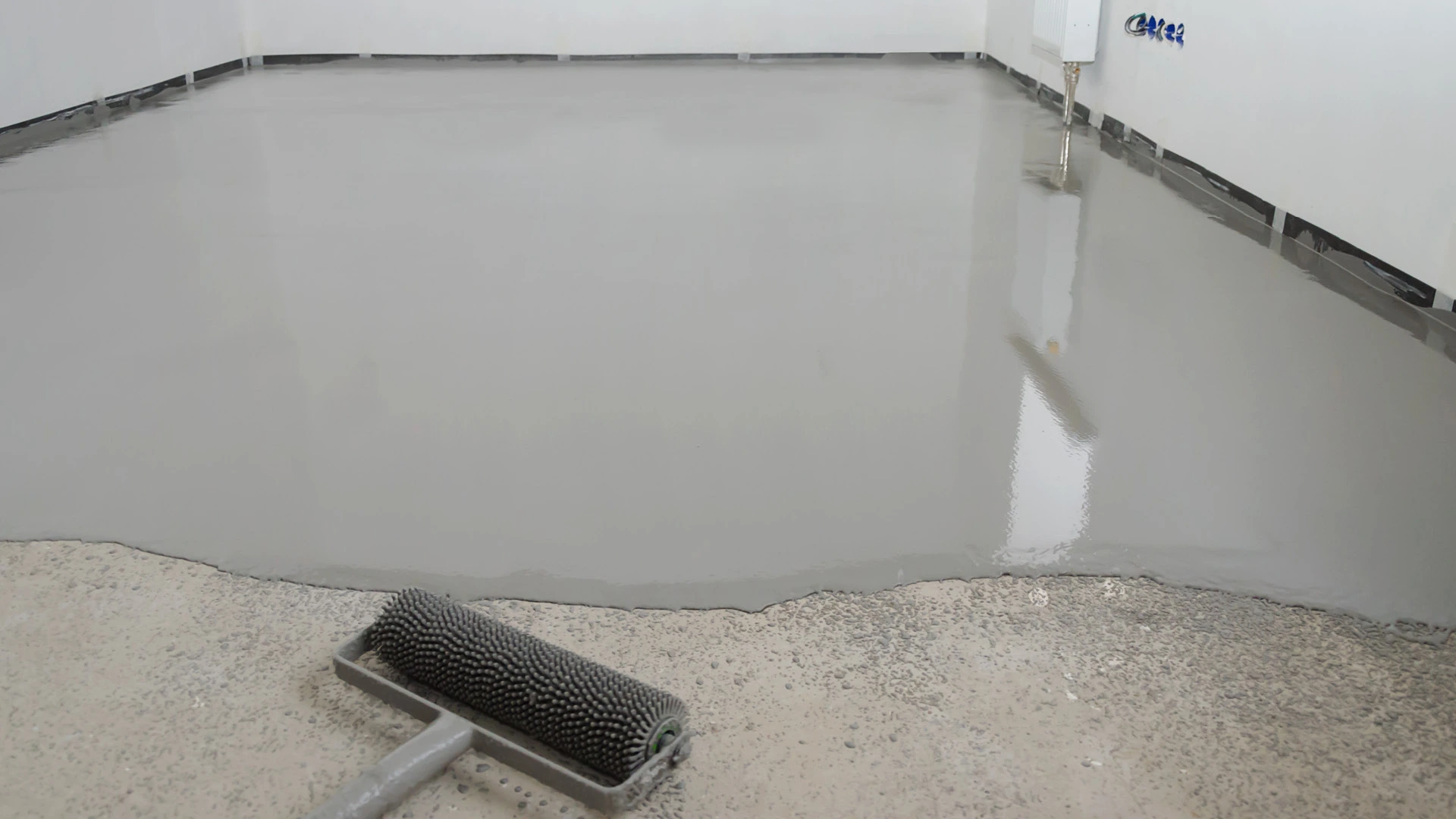 Kendiliğinden Düzleşen Şap